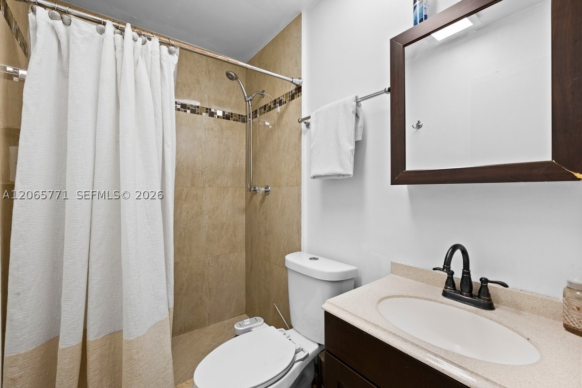 8921 Nw 26th Pl Property Photo 6