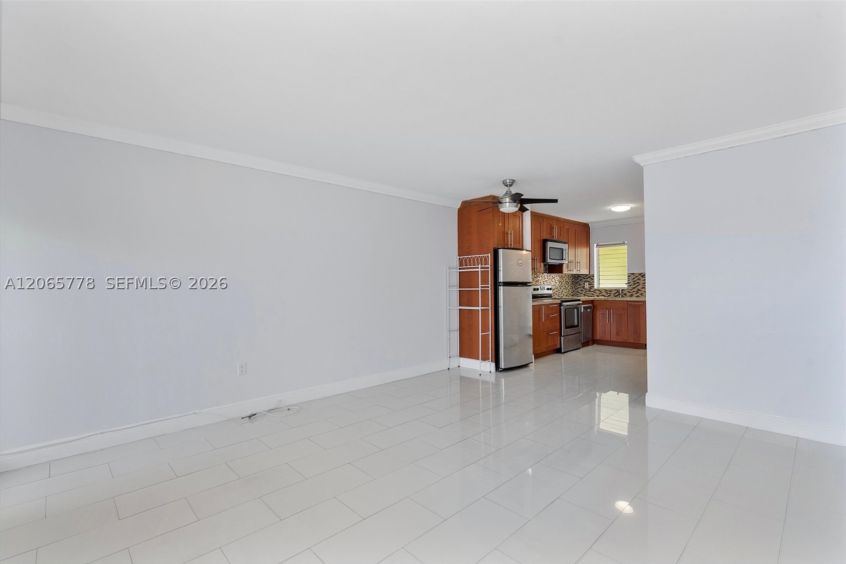 851 Meridian Ave 24 Property Photo 6