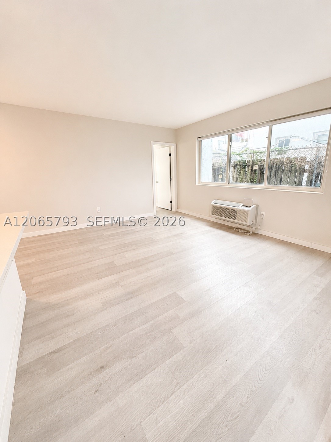 1535 Michigan Ave 6 Property Photo 3