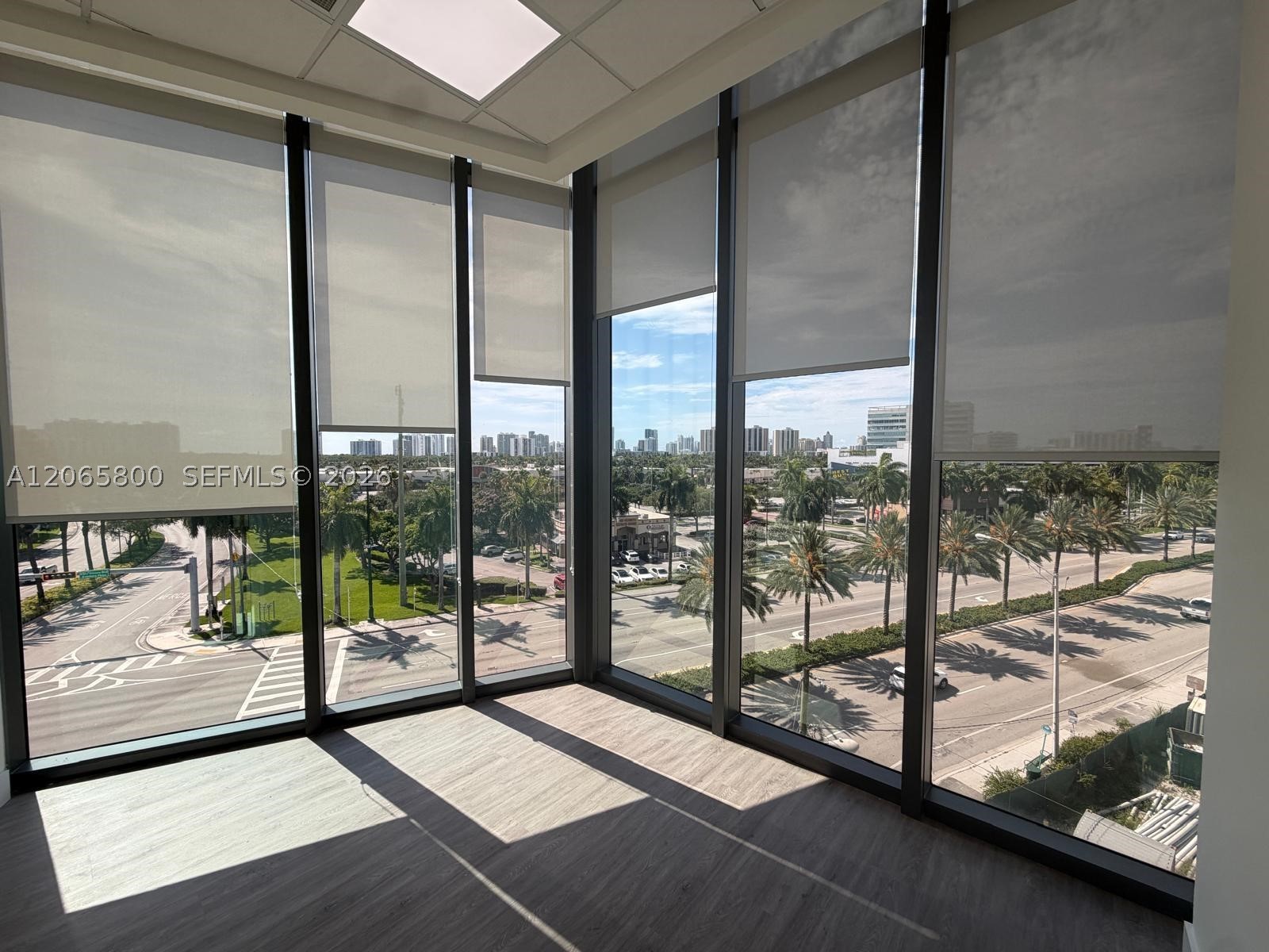 A12065800 Property Photo 3