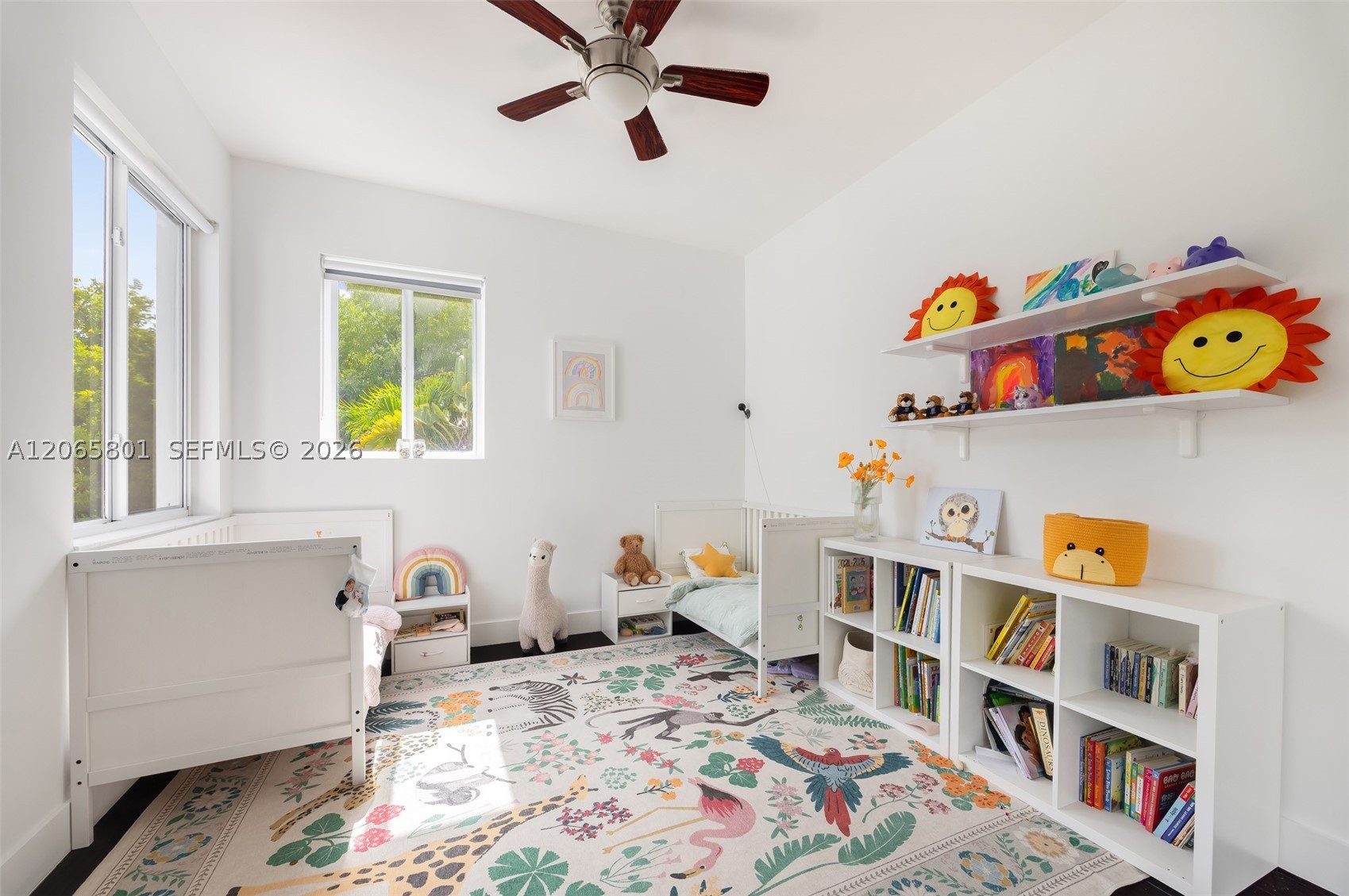 2938 Catalina St Property Photo 15