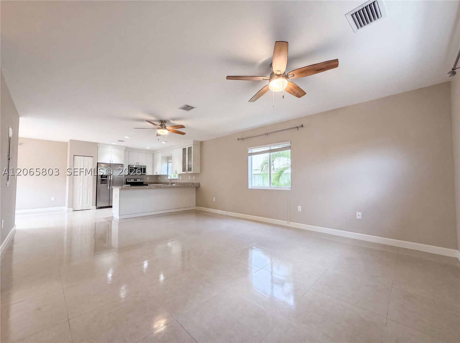17 Lakeview Dr Property Photo 3