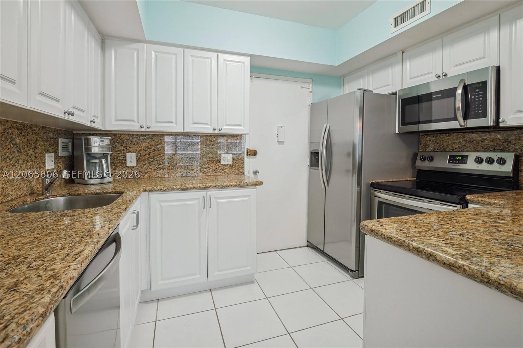 3505 S Ocean Dr 1208 Property Photo 3