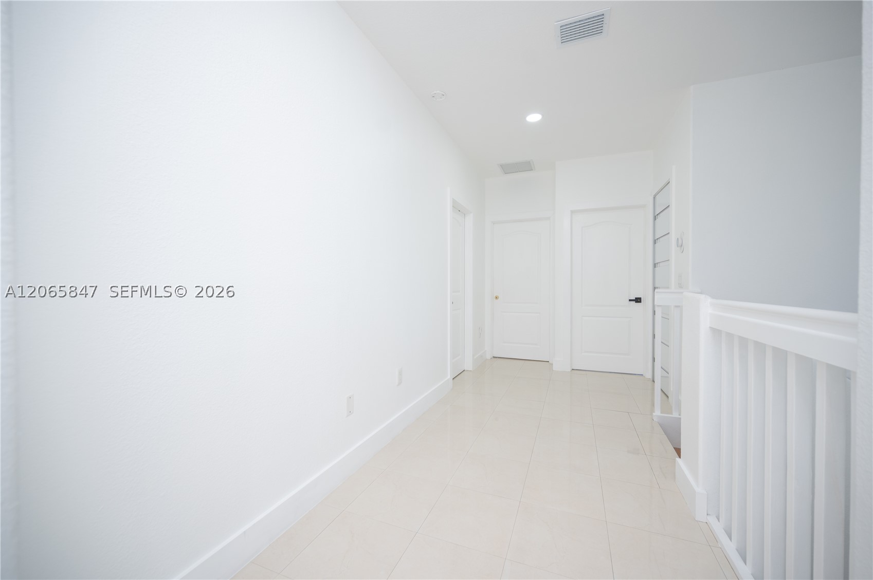 1046 Ne 17th Ter Property Photo 14