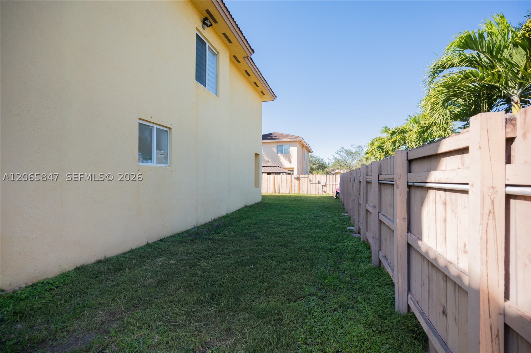 1046 Ne 17th Ter Property Photo 43
