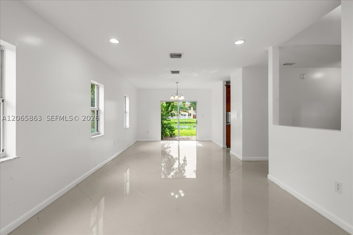 1720 Ne 35 Avenue Property Photo 16