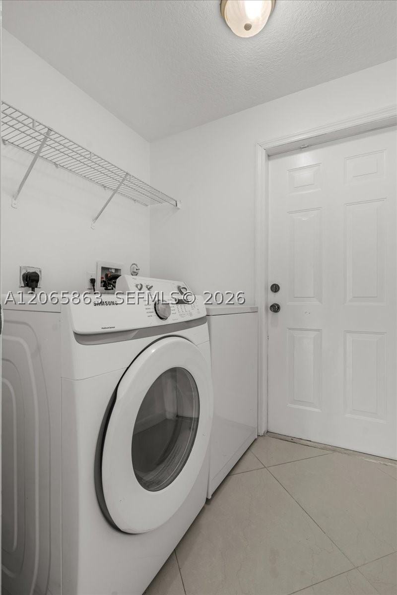 1720 Ne 35 Avenue Property Photo 21