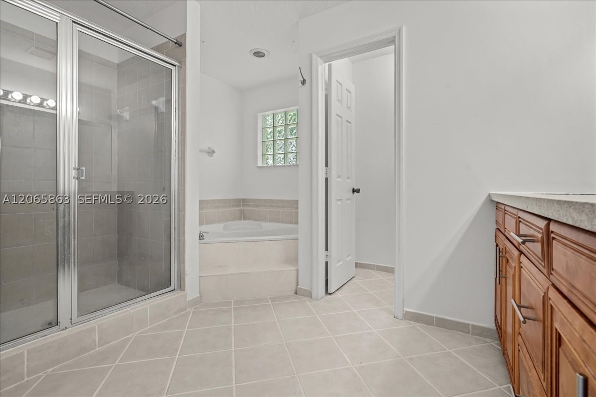 1720 Ne 35 Avenue Property Photo 25
