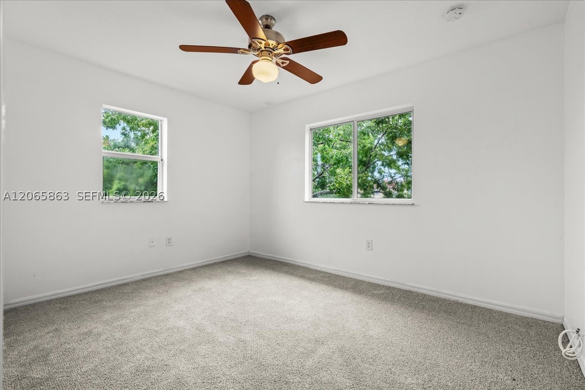 1720 Ne 35 Avenue Property Photo 27