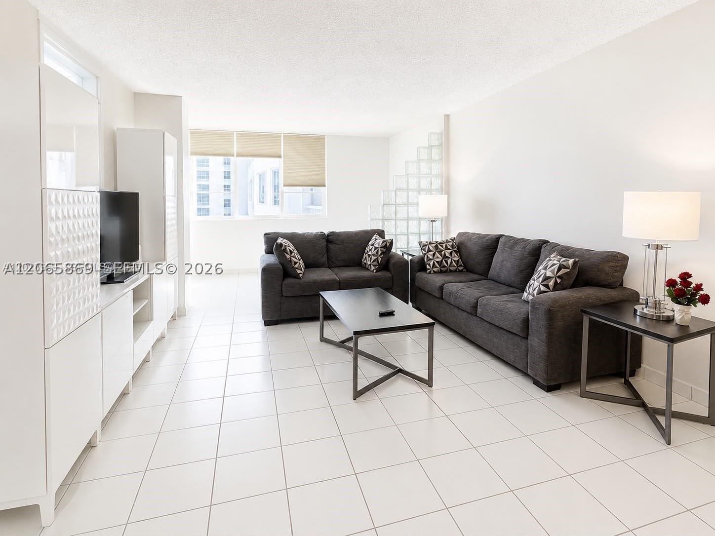 5005 Collins Ave 616 Property Photo 4
