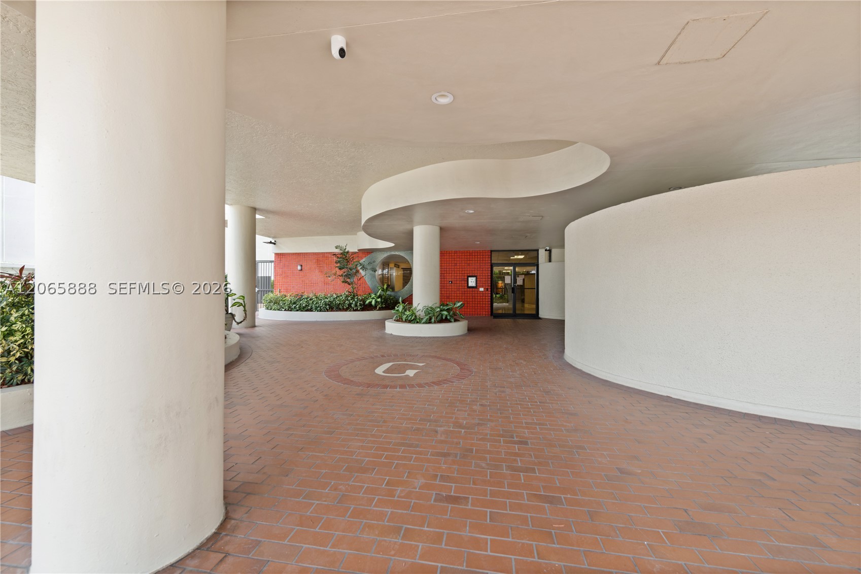 1621 Collins Ave 908 Property Photo 13