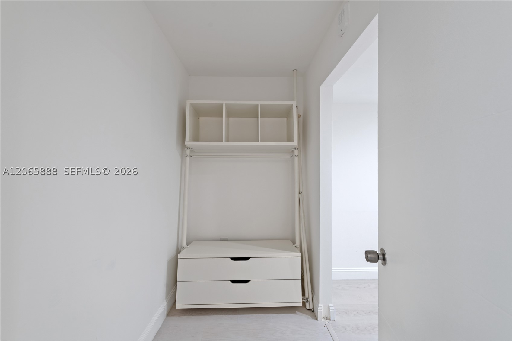 1621 Collins Ave 908 Property Photo 30
