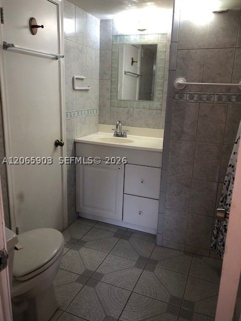 3119 Oakland Shores Dr C207 Property Photo 5