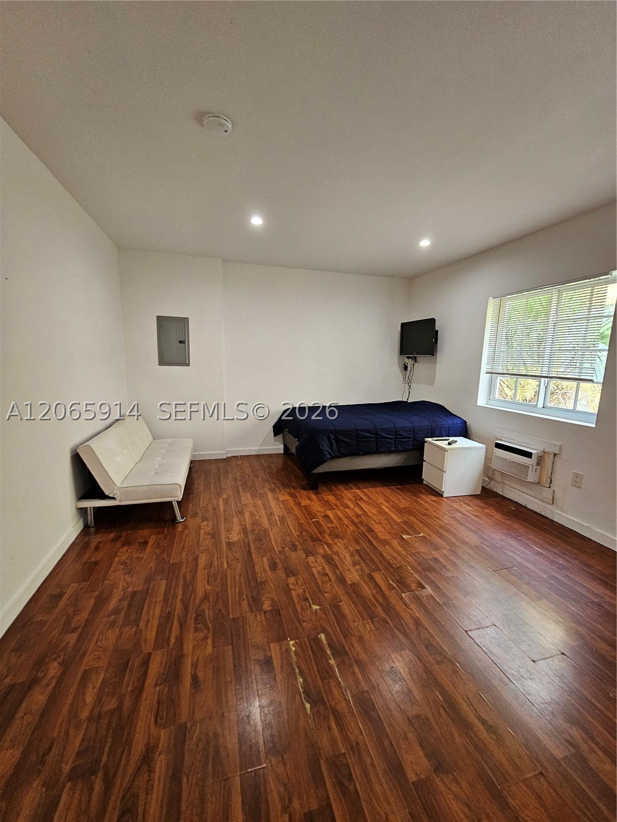 1345 Pennsylvania Ave 3c Property Photo 3
