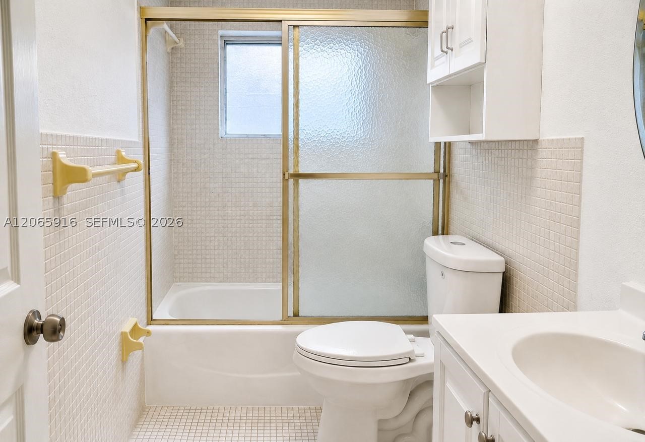 1855 Ne 121st St 6 Property Photo 11