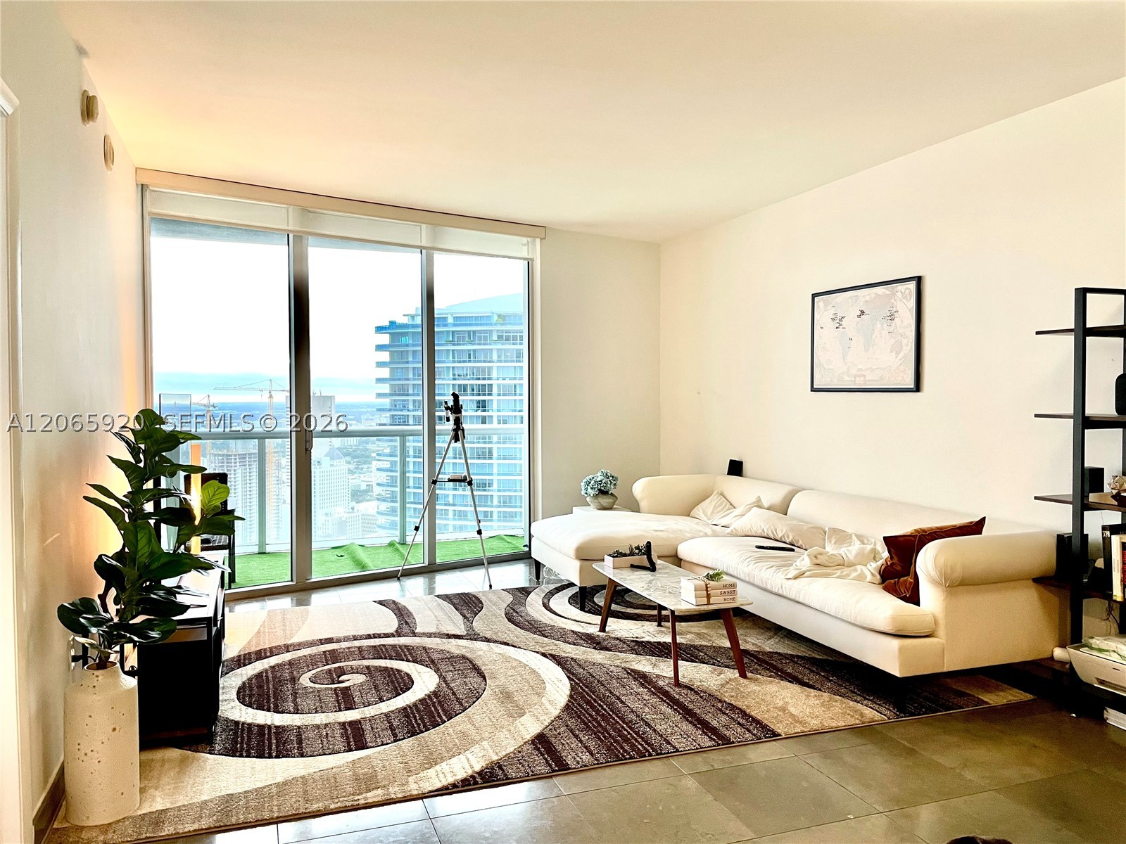 465 BRICKELL AVENUE 4906 Property Photo 1