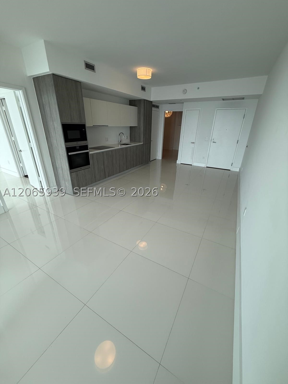 2900 Ne 7th Ave 1606 Property Photo 12