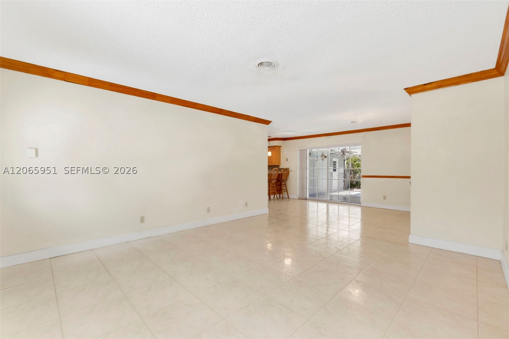 201 Ne 57th Ct Property Photo 15