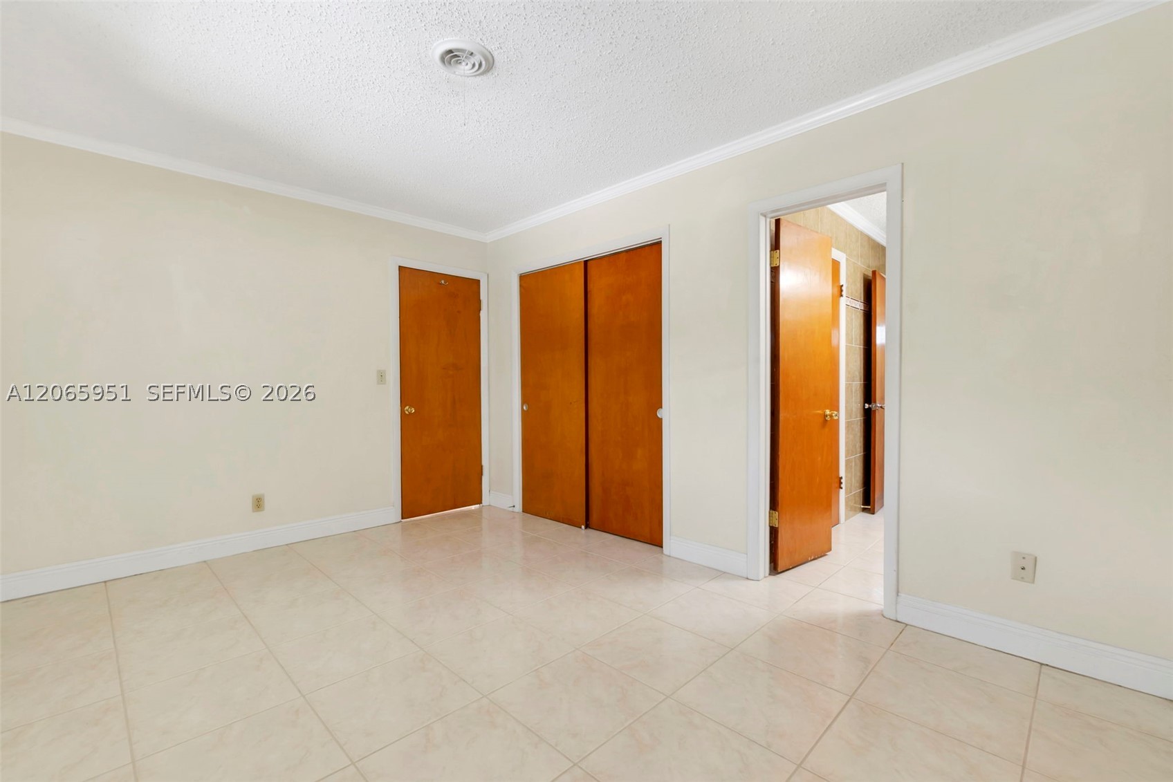 201 Ne 57th Ct Property Photo 32