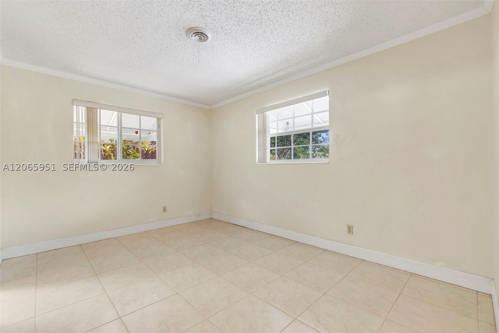 201 Ne 57th Ct Property Photo 36
