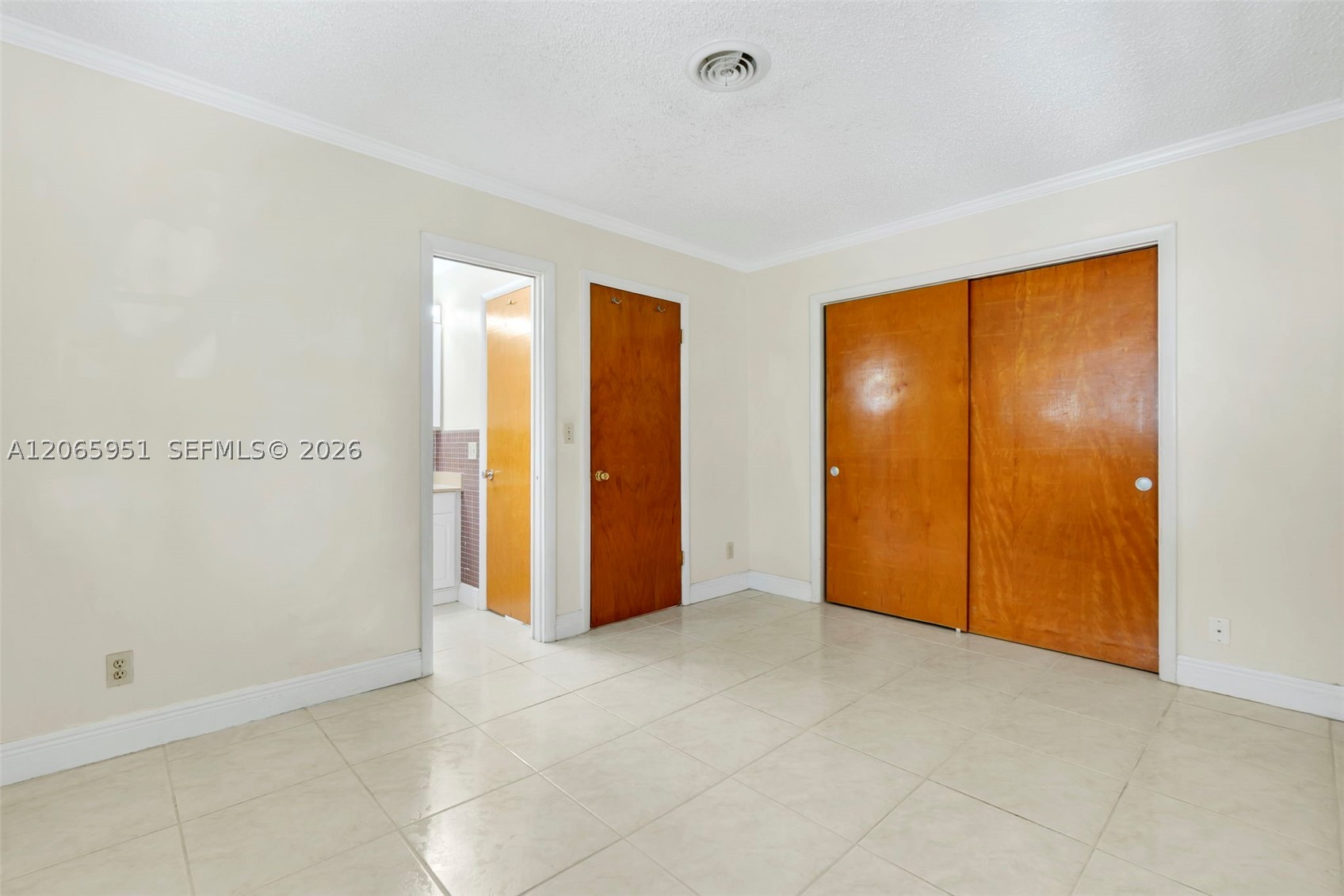 201 Ne 57th Ct Property Photo 37