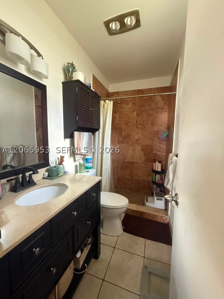 1905 N 47th Ave Property Photo 12