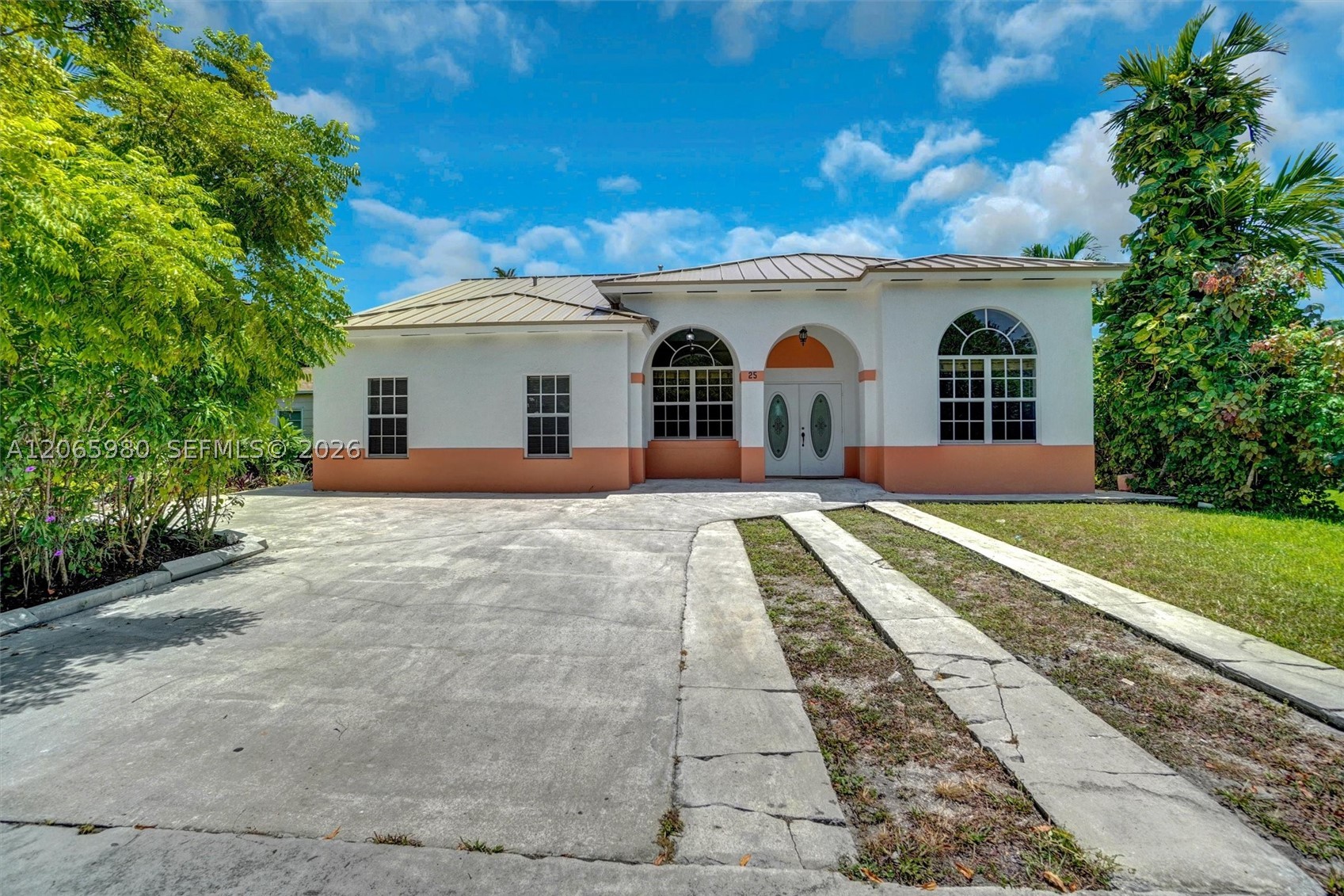 25 Ludlam Dr Property Photo 1