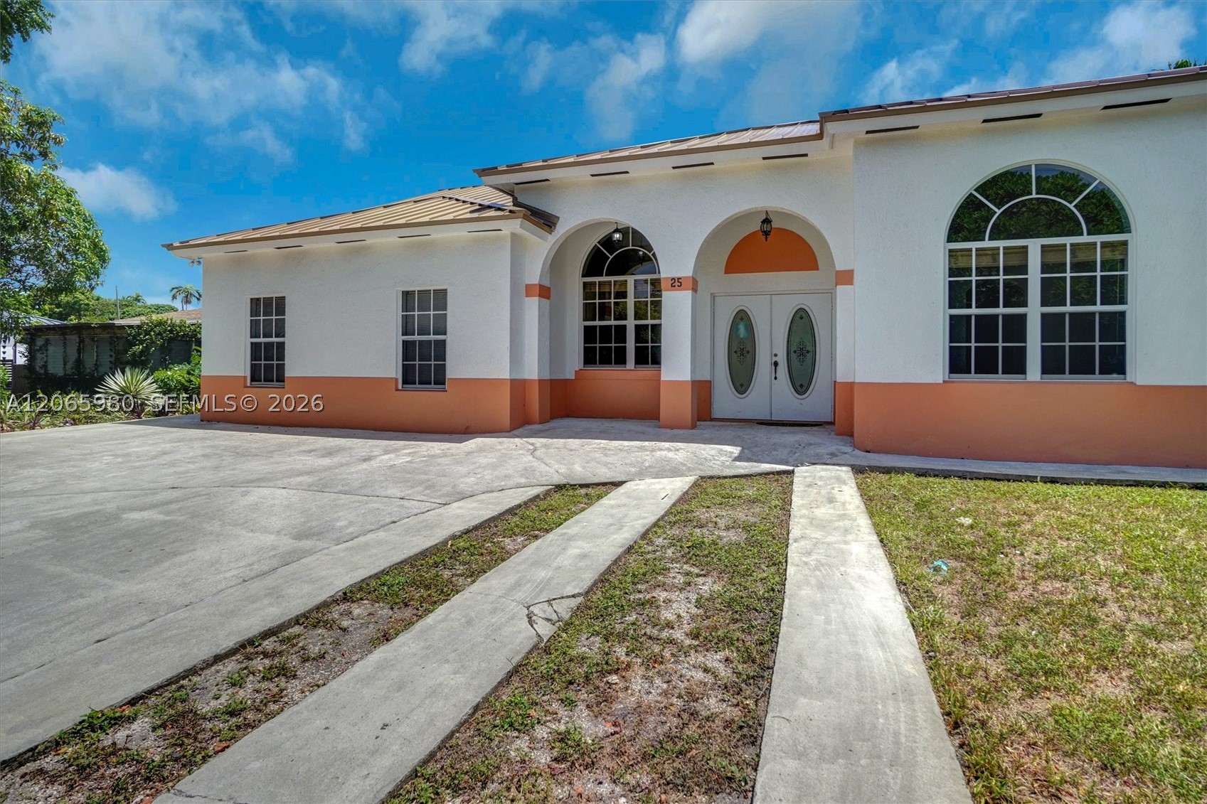 25 Ludlam Dr Property Photo 2