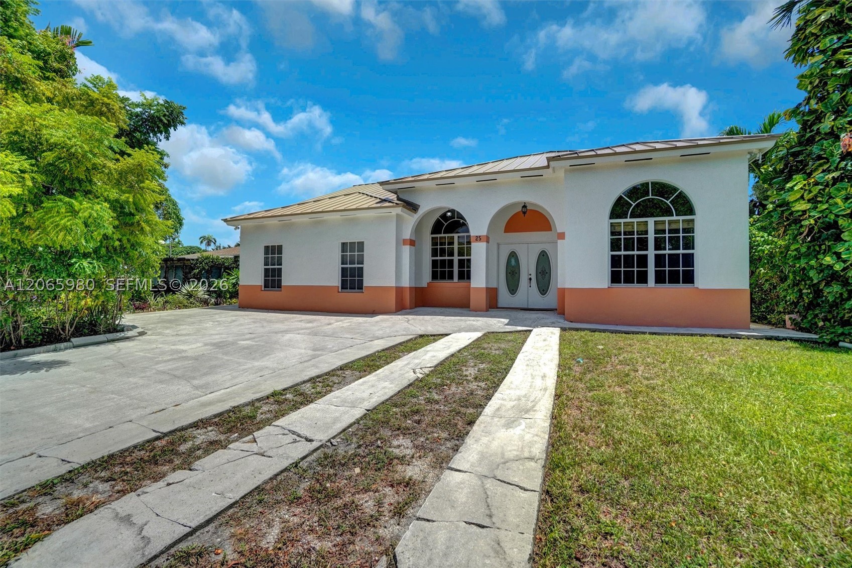 25 Ludlam Dr Property Photo 3