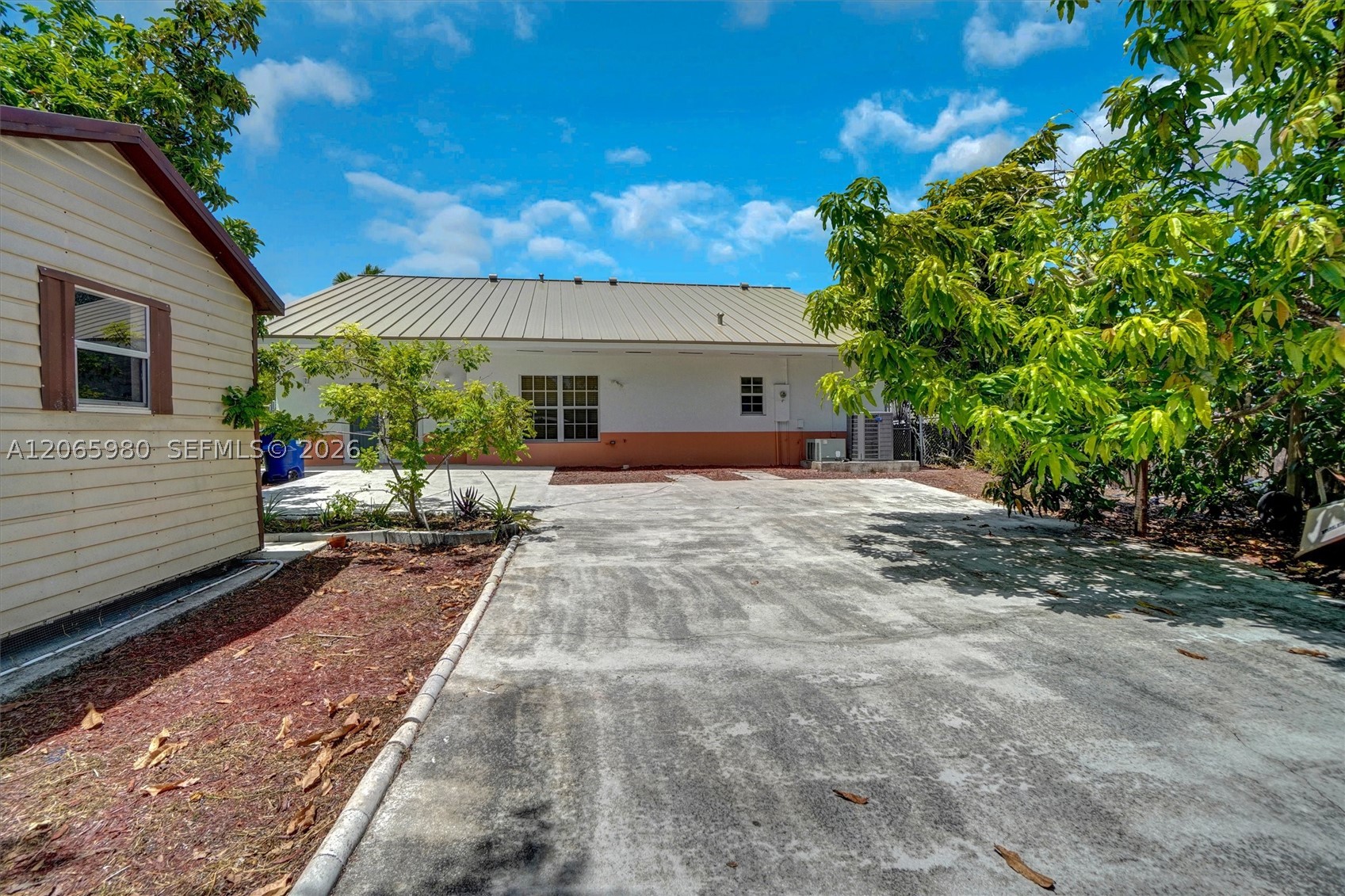 25 Ludlam Dr Property Photo 4