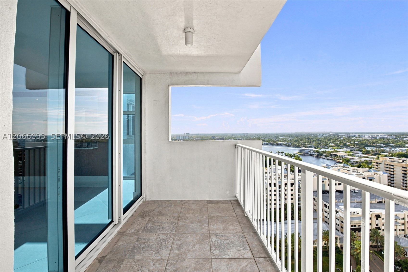 1360 S Ocean Blvd 2305 Property Photo 23