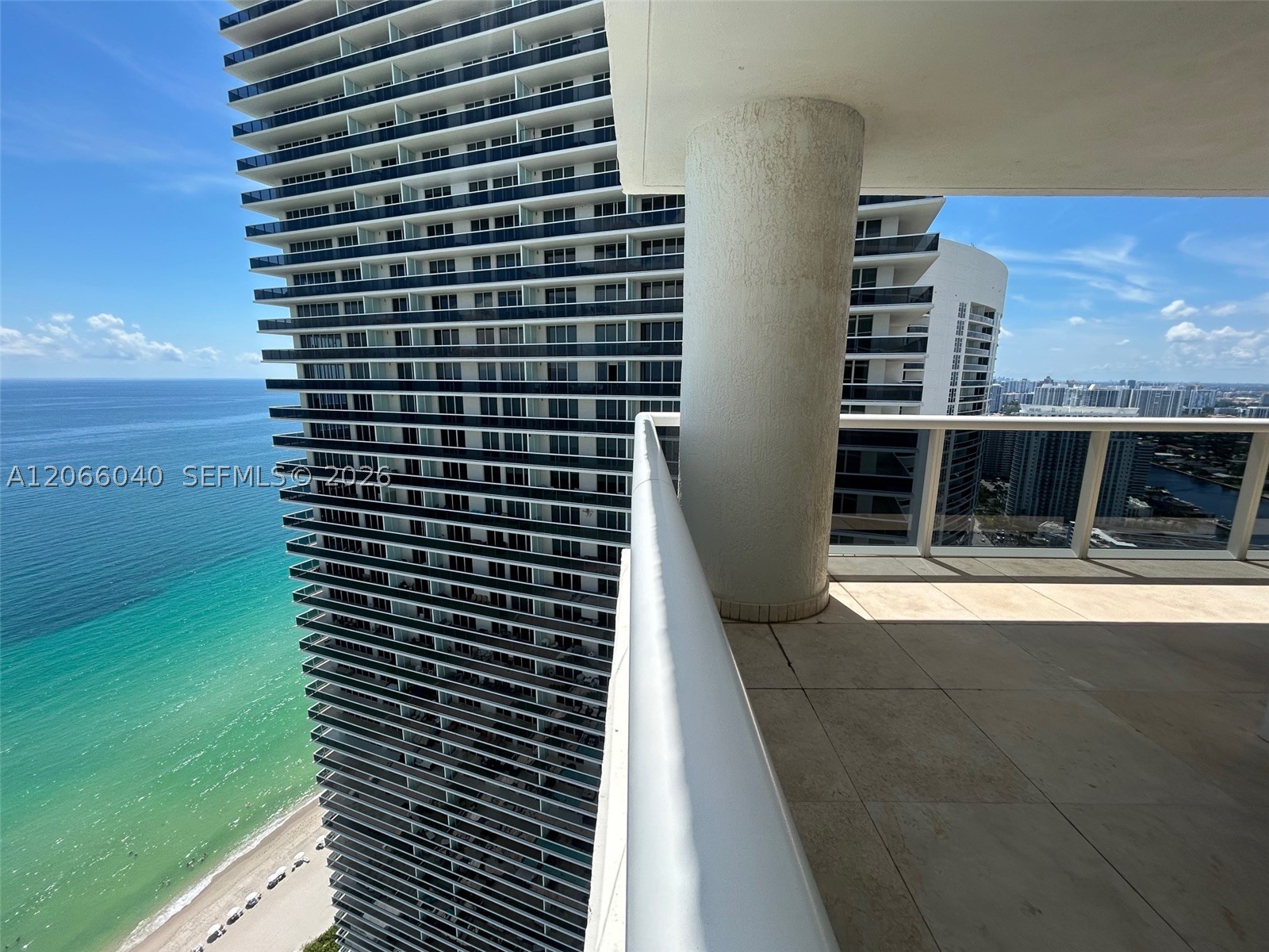 1800 S Ocean Dr 4005 Property Photo 3
