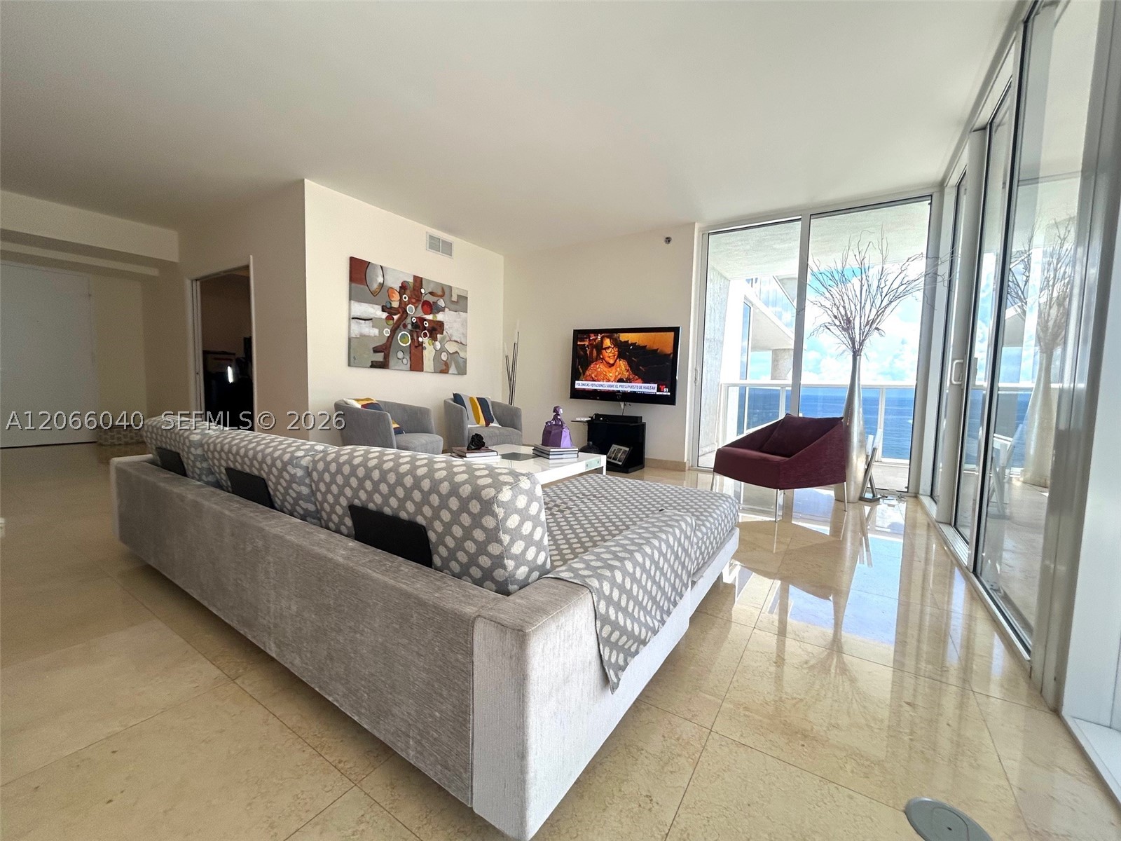 1800 S Ocean Dr 4005 Property Photo 8