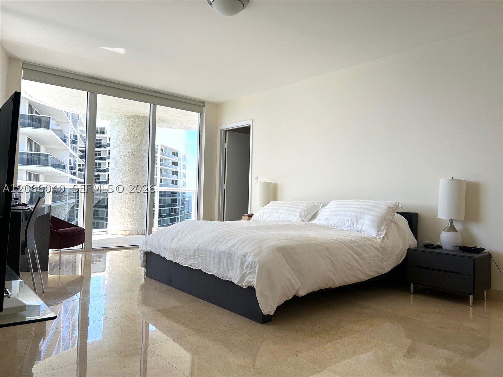 1800 S Ocean Dr 4005 Property Photo 17