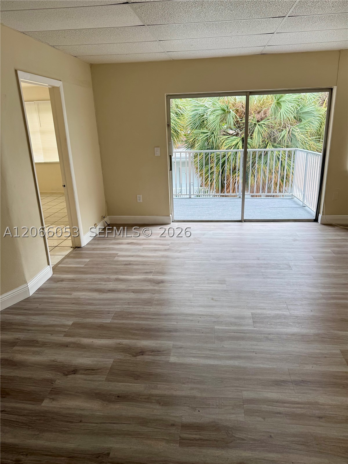 9390 E Bay Harbor Dr 10 Property Photo 3