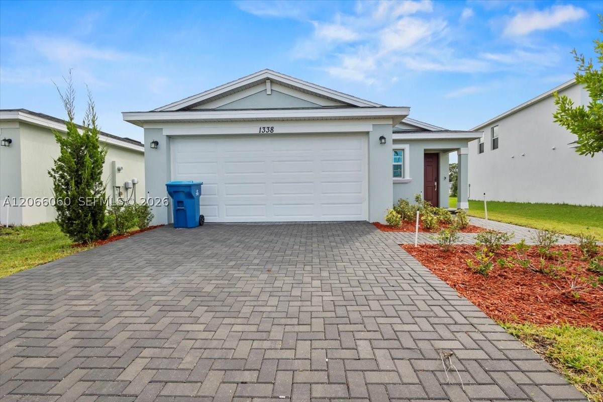 1338 Colebrook Cir S. Property Photo 16