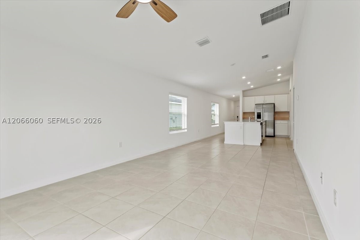 1338 Colebrook Cir S. Property Photo 23