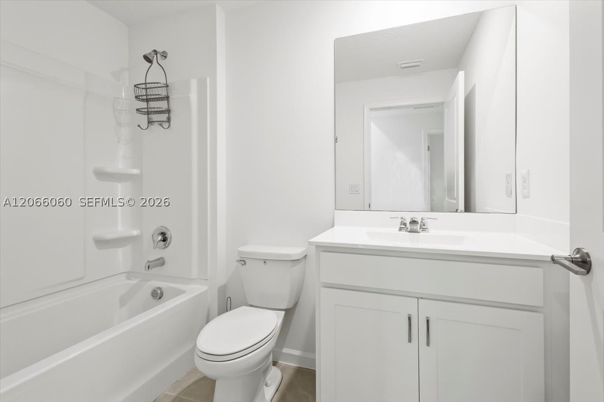 1338 Colebrook Cir S. Property Photo 26