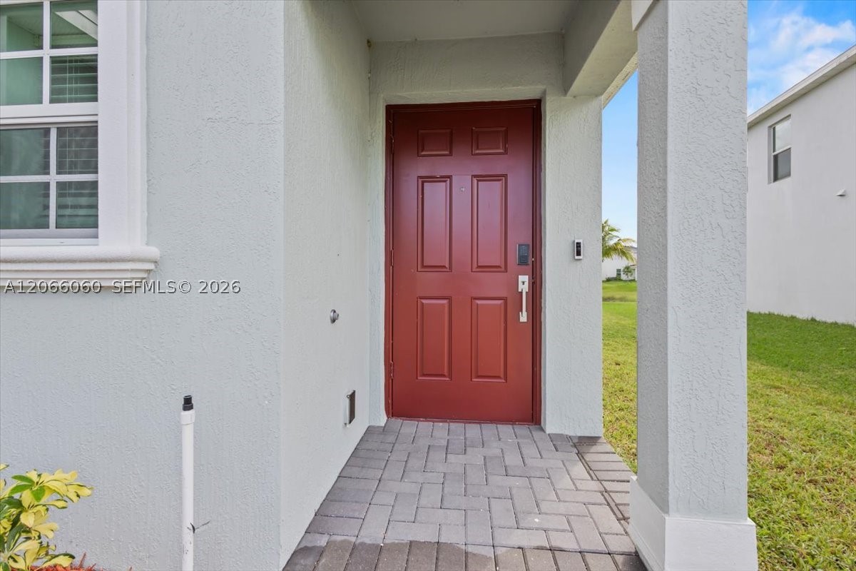 1338 Colebrook Cir S. Property Photo 33