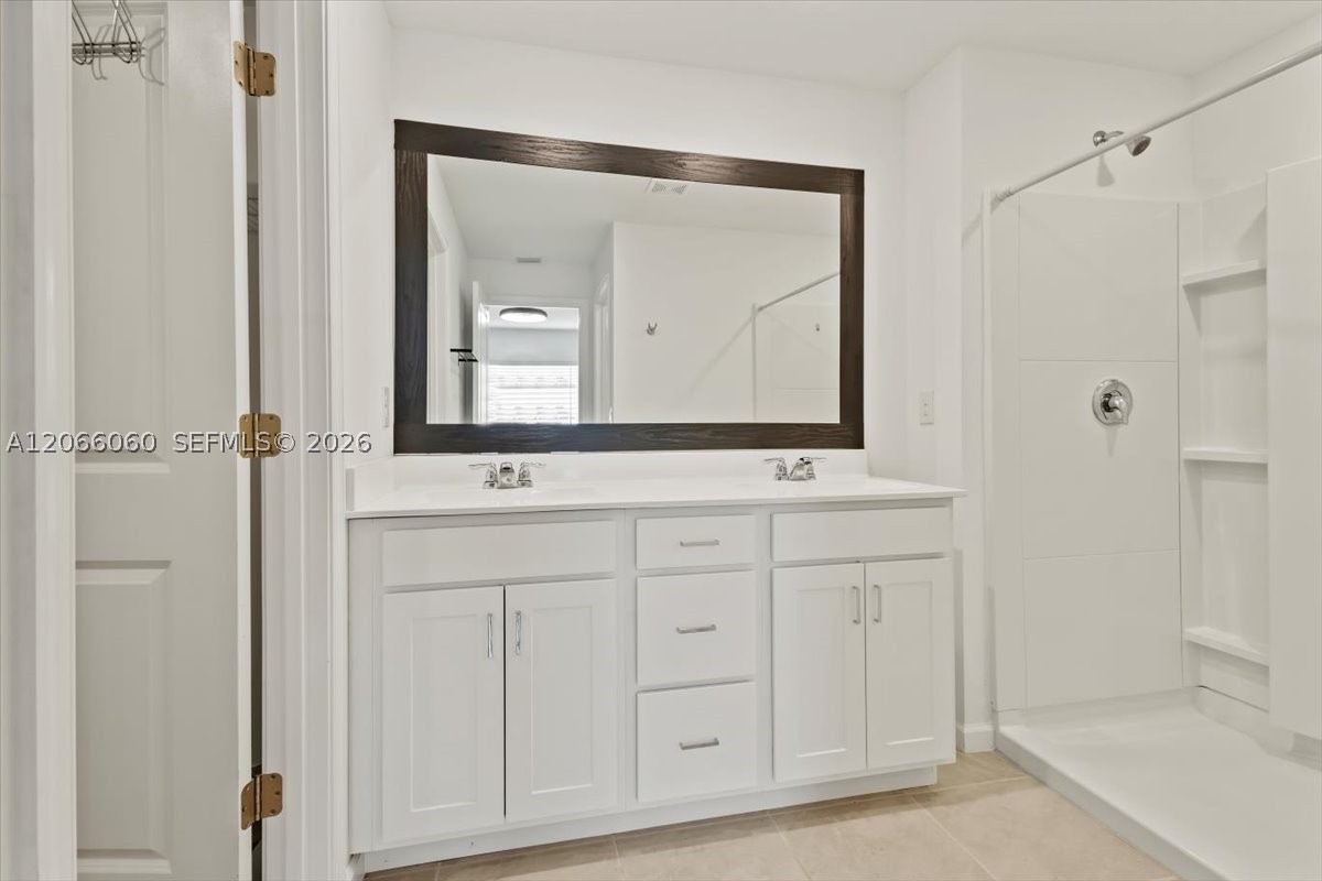 1338 Colebrook Cir S. Property Photo 38