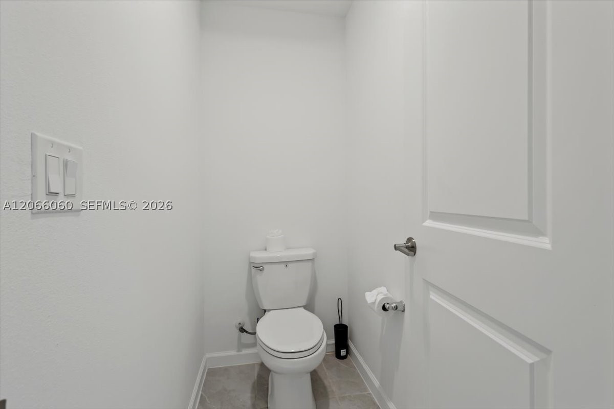 1338 Colebrook Cir S. Property Photo 43