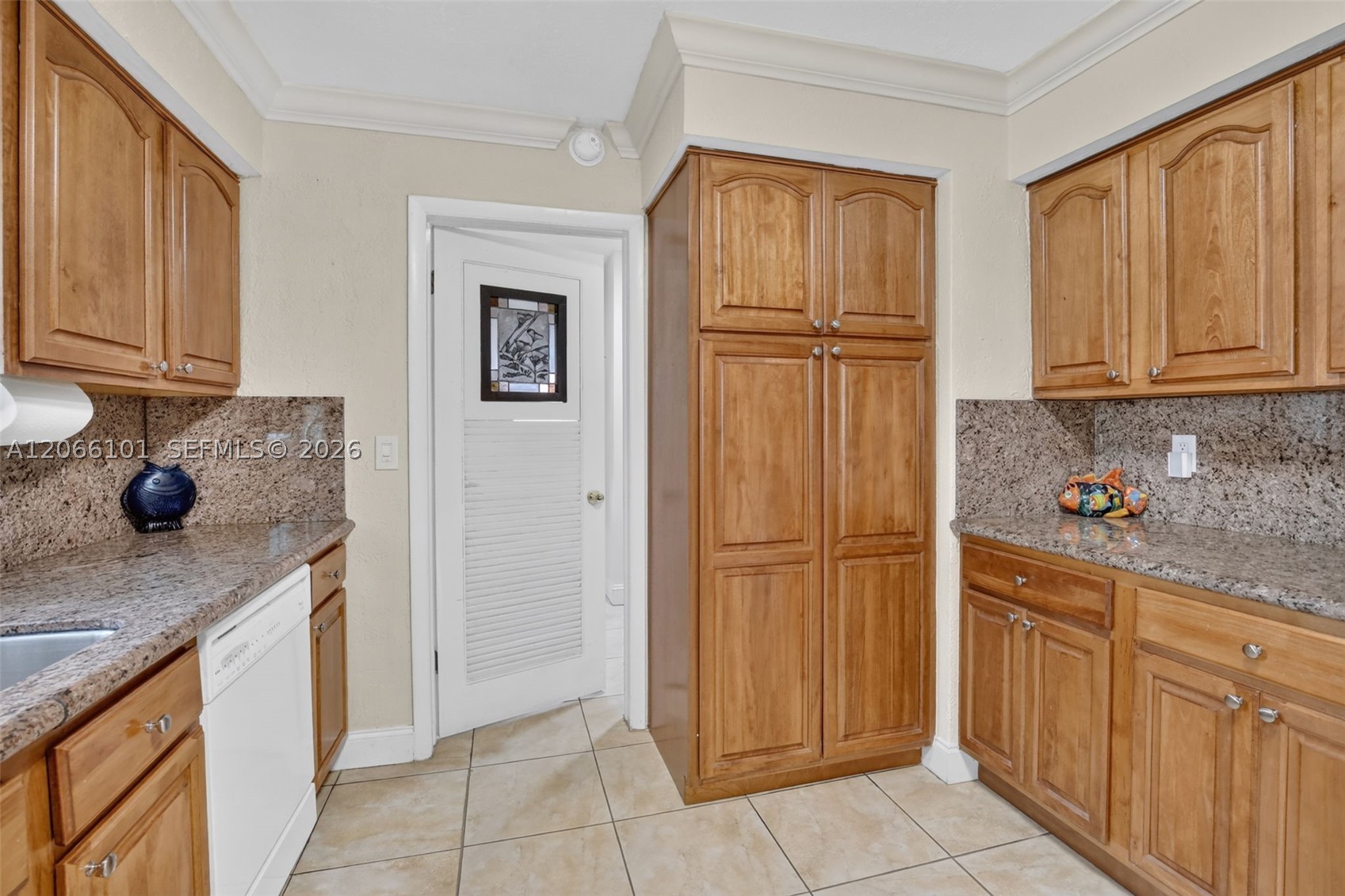 801 Ixora Ln Property Photo 14