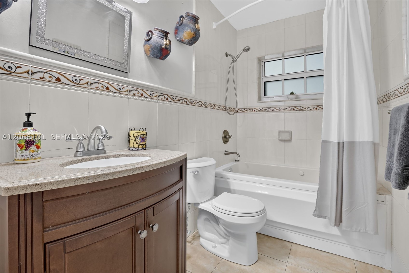 801 Ixora Ln Property Photo 25