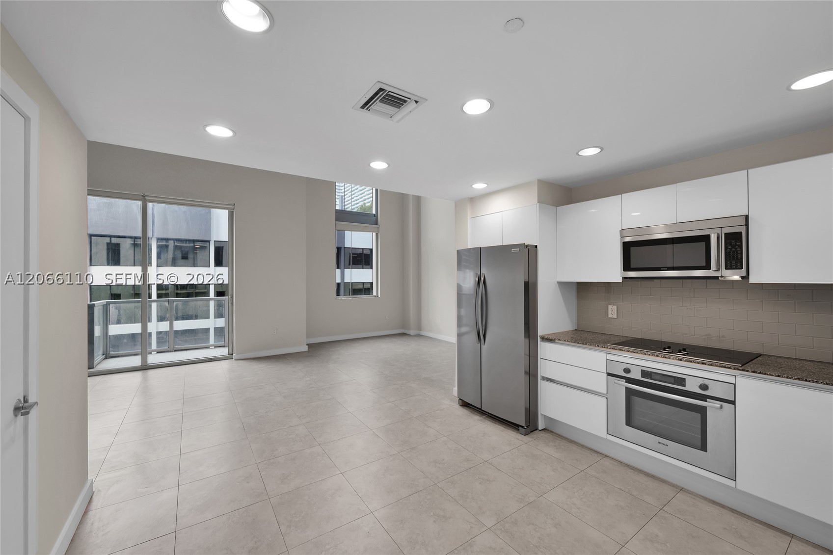 1060 Brickell Ave 815 Property Photo 1
