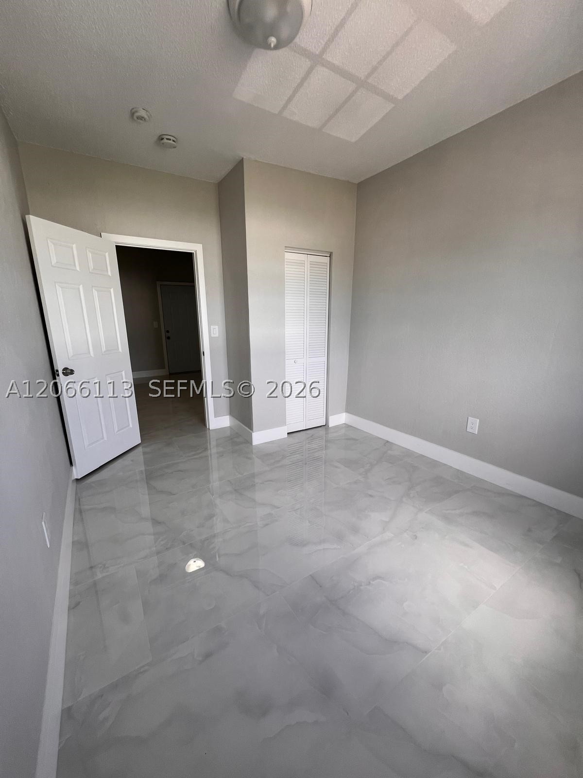 1625 Nw 35th St B5 Property Photo 3