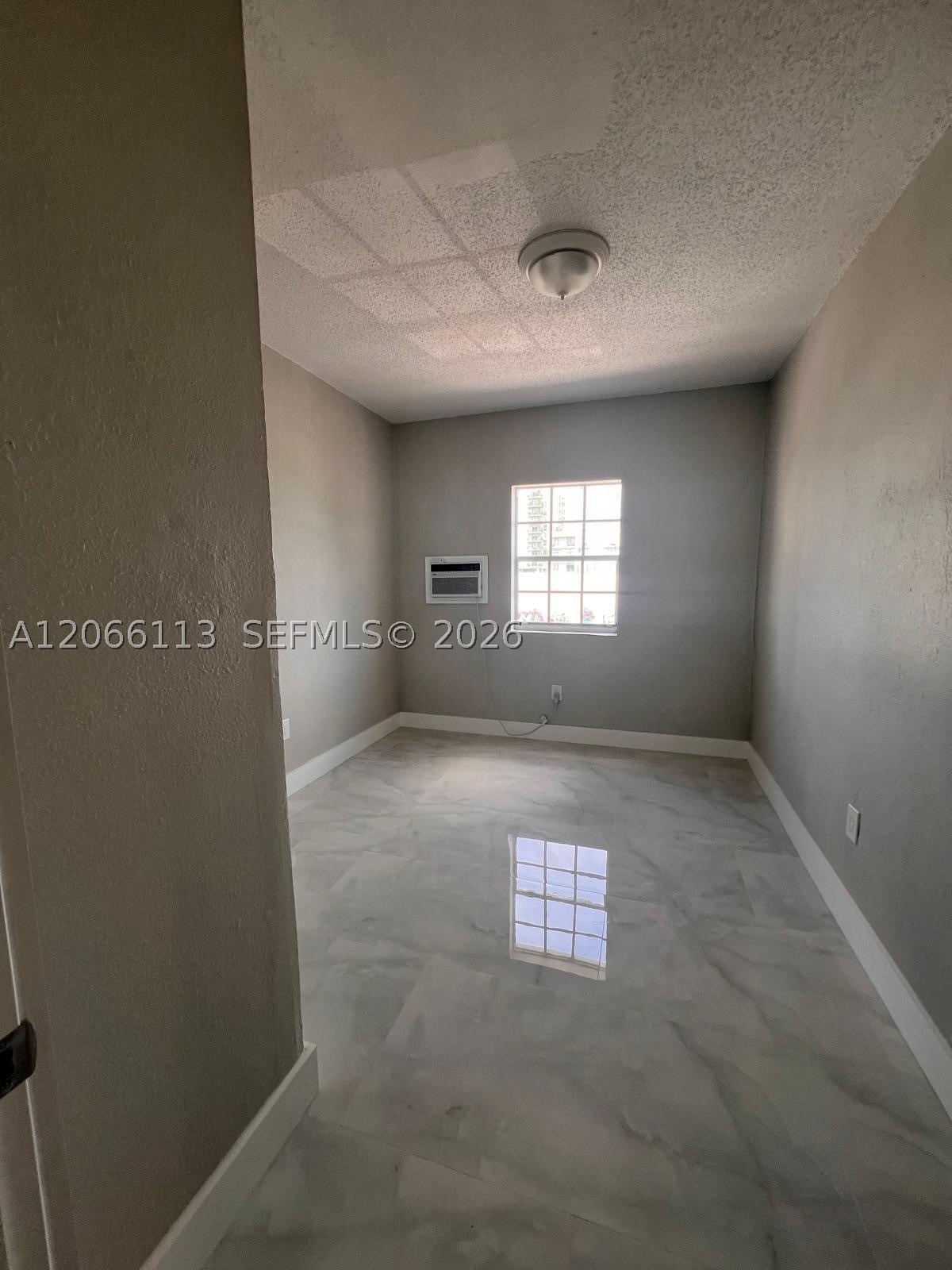 1625 Nw 35th St B5 Property Photo 4