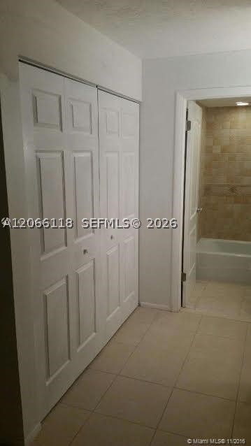 3670 Inverrary Dr 1u Property Photo 10
