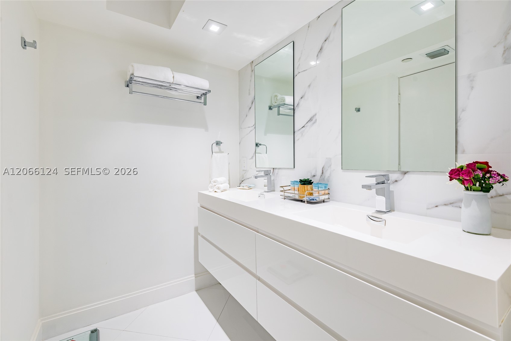 6917 Collins Ave 720 Property Photo 17