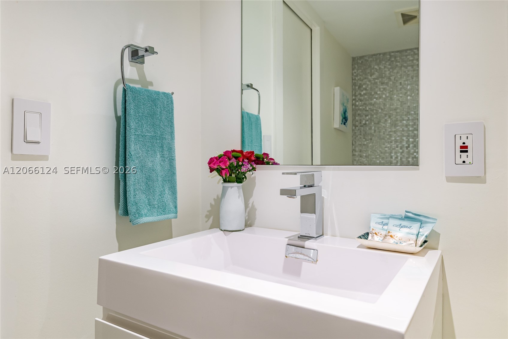 6917 Collins Ave 720 Property Photo 25