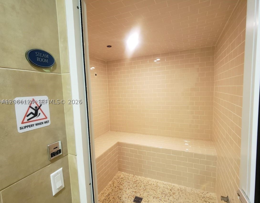 6917 Collins Ave 720 Property Photo 46